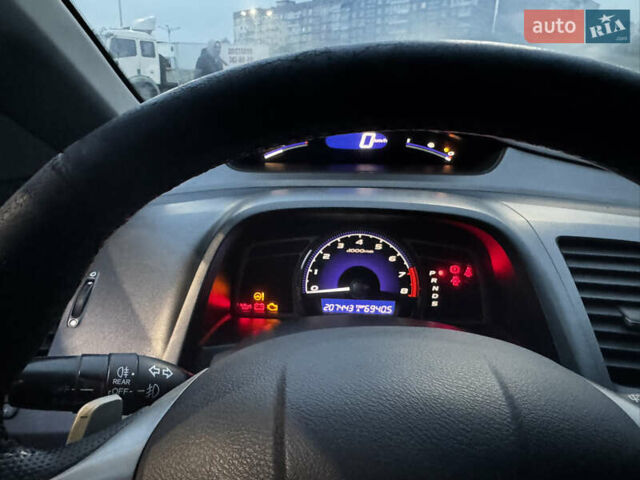Серый Хонда Цивик, объемом двигателя 1.8 л и пробегом 207 тыс. км за 8150 $, фото 10 на Automoto.ua