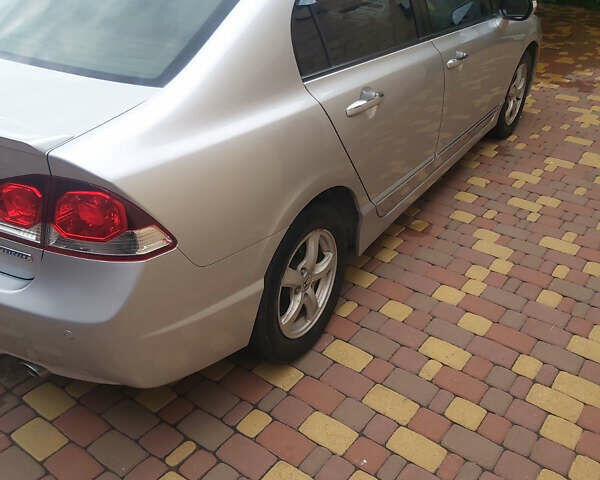 Серый Хонда Цивик, объемом двигателя 1.34 л и пробегом 170 тыс. км за 7000 $, фото 2 на Automoto.ua