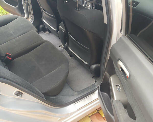 Серый Хонда Цивик, объемом двигателя 1.34 л и пробегом 170 тыс. км за 7000 $, фото 5 на Automoto.ua