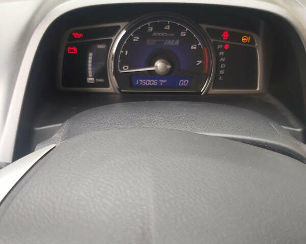 Серый Хонда Цивик, объемом двигателя 1.34 л и пробегом 170 тыс. км за 7000 $, фото 7 на Automoto.ua