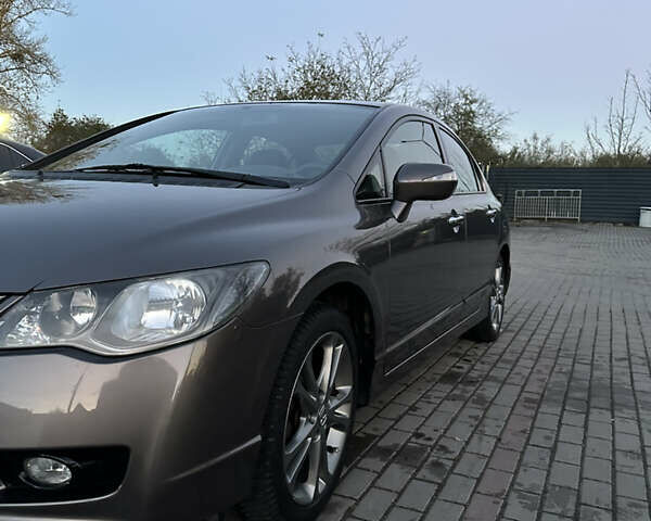 Сірий Хонда Сівік, об'ємом двигуна 1.4 л та пробігом 200 тис. км за 7100 $, фото 3 на Automoto.ua