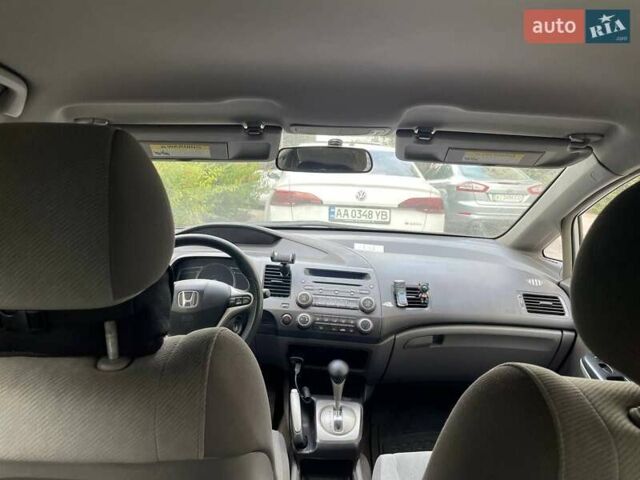 Серый Хонда Цивик, объемом двигателя 1.8 л и пробегом 204 тыс. км за 8000 $, фото 8 на Automoto.ua