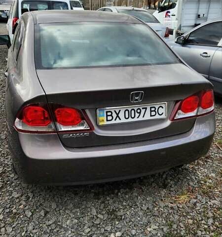 Хонда Цивик 2011 в Хмельницком на Automoto.ua Серый Хонда Цивик, объемом двигателя 1.8 л и пробегом 123 тыс. км за 7700 $, фото 3 на Automoto.ua