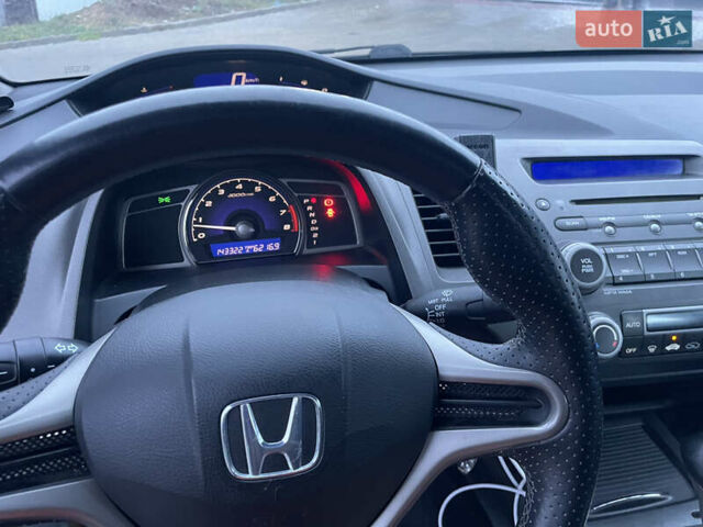 Серый Хонда Цивик, объемом двигателя 1.8 л и пробегом 143 тыс. км за 9750 $, фото 8 на Automoto.ua
