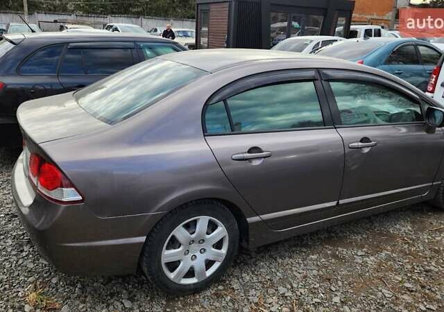 Хонда Цивик 2011 в Хмельницком на Automoto.ua Серый Хонда Цивик, объемом двигателя 1.8 л и пробегом 123 тыс. км за 7700 $, фото 1 на Automoto.ua