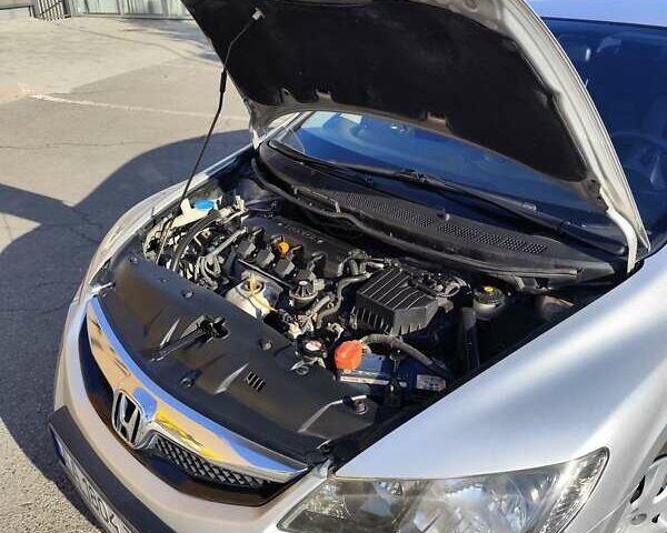 Серый Хонда Цивик, объемом двигателя 1.8 л и пробегом 112 тыс. км за 9300 $, фото 20 на Automoto.ua