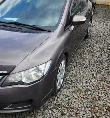 Хонда Цивик 2011 в Хмельницком на Automoto.ua Серый Хонда Цивик, объемом двигателя 1.8 л и пробегом 123 тыс. км за 7700 $, фото 6 на Automoto.ua