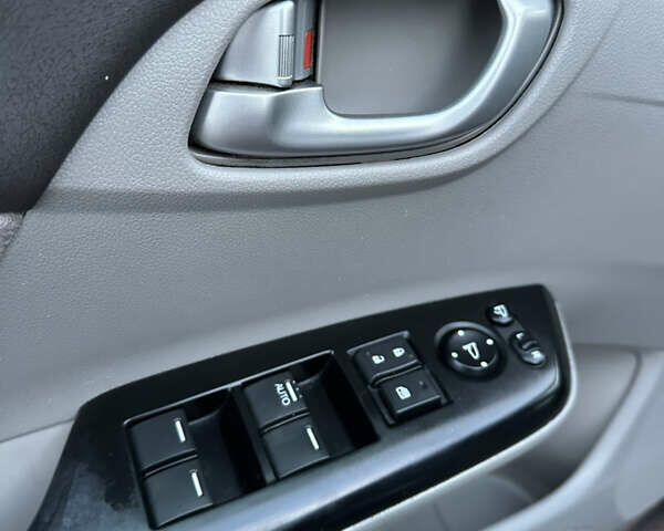 Серый Хонда Цивик, объемом двигателя 1.8 л и пробегом 226 тыс. км за 9500 $, фото 41 на Automoto.ua