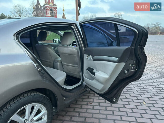 Серый Хонда Цивик, объемом двигателя 1.8 л и пробегом 226 тыс. км за 9500 $, фото 22 на Automoto.ua