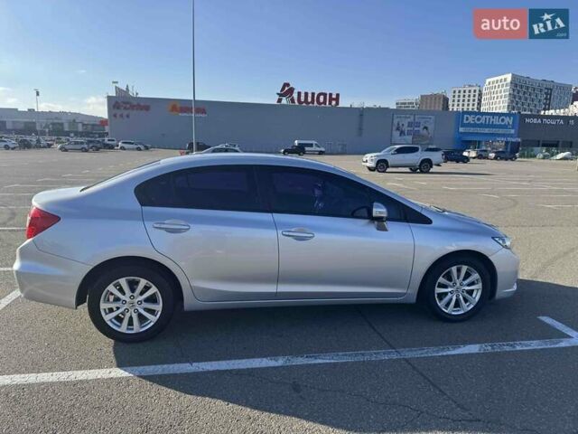 Серый Хонда Цивик, объемом двигателя 1.8 л и пробегом 151 тыс. км за 10000 $, фото 1 на Automoto.ua