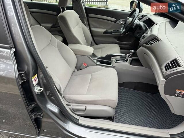 Серый Хонда Цивик, объемом двигателя 1.8 л и пробегом 94 тыс. км за 11900 $, фото 33 на Automoto.ua