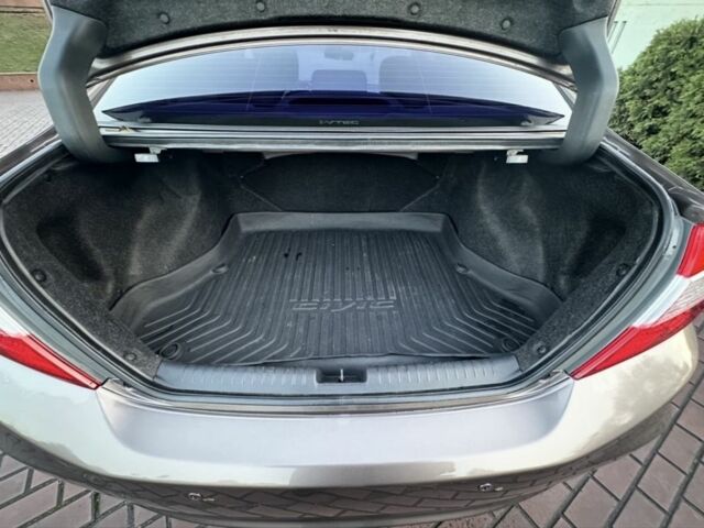 Серый Хонда Цивик, объемом двигателя 1.8 л и пробегом 225 тыс. км за 9200 $, фото 22 на Automoto.ua