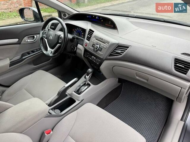 Серый Хонда Цивик, объемом двигателя 1.8 л и пробегом 94 тыс. км за 11900 $, фото 32 на Automoto.ua
