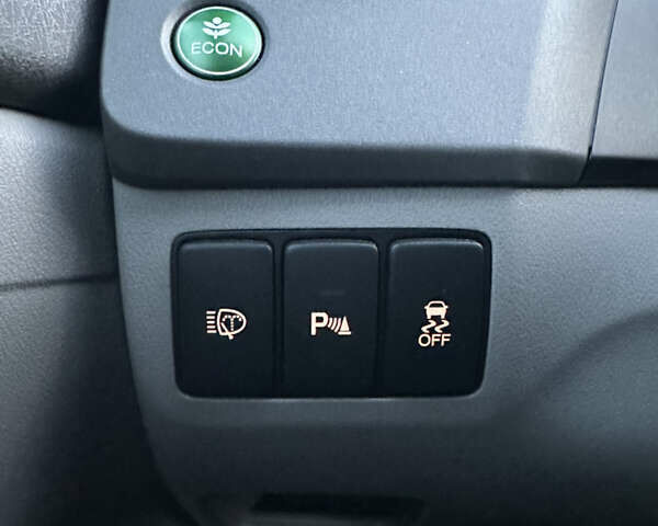 Серый Хонда Цивик, объемом двигателя 1.8 л и пробегом 226 тыс. км за 9500 $, фото 35 на Automoto.ua