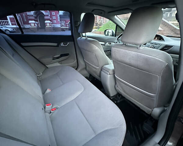 Серый Хонда Цивик, объемом двигателя 1.8 л и пробегом 226 тыс. км за 9500 $, фото 20 на Automoto.ua