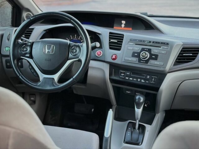 Серый Хонда Цивик, объемом двигателя 1.8 л и пробегом 225 тыс. км за 9200 $, фото 11 на Automoto.ua