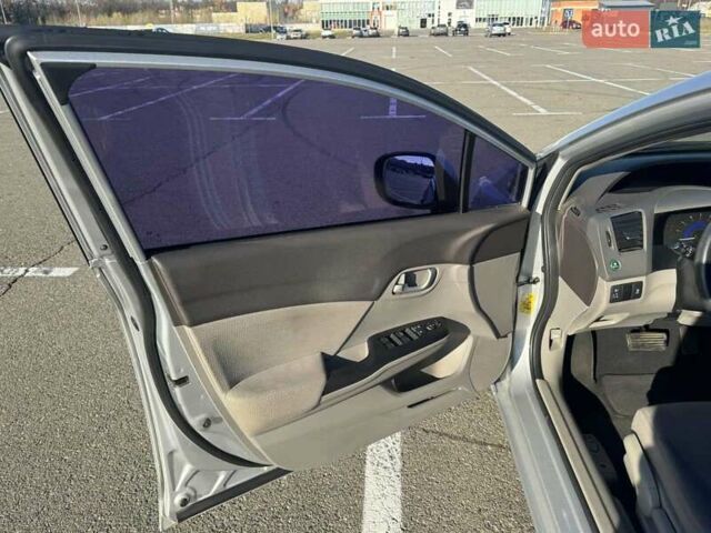 Серый Хонда Цивик, объемом двигателя 1.8 л и пробегом 151 тыс. км за 10000 $, фото 7 на Automoto.ua