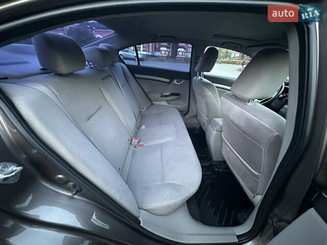 Серый Хонда Цивик, объемом двигателя 1.8 л и пробегом 226 тыс. км за 9500 $, фото 21 на Automoto.ua