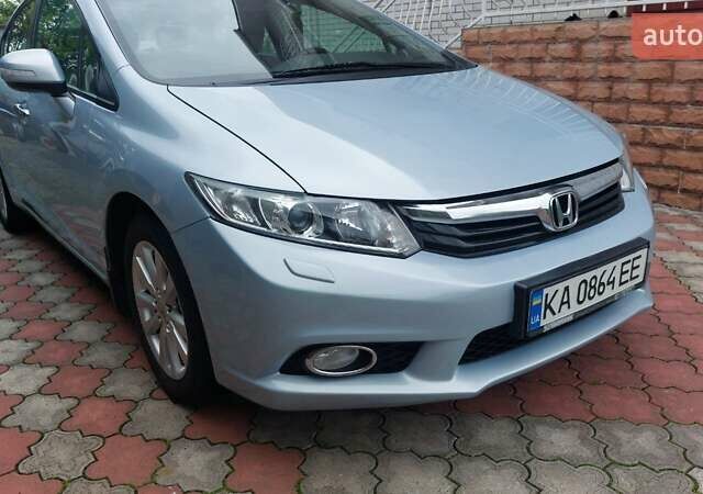 Серый Хонда Цивик, объемом двигателя 1.8 л и пробегом 296 тыс. км за 8300 $, фото 2 на Automoto.ua