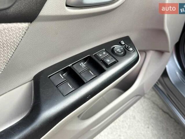 Хонда Цивик 2012 в Киеве на Automoto.ua Серый Хонда Цивик, объемом двигателя 1.8 л и пробегом 274 тыс. км за 8690 $, фото 21 на Automoto.ua