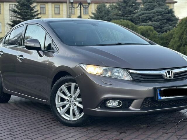 Хонда Цивик 2012 в Днепре (Днепропетровске) на Automoto.ua Серый Хонда Цивик, объемом двигателя 1.8 л и пробегом 225 тыс. км за 9500 $, фото 2 на Automoto.ua