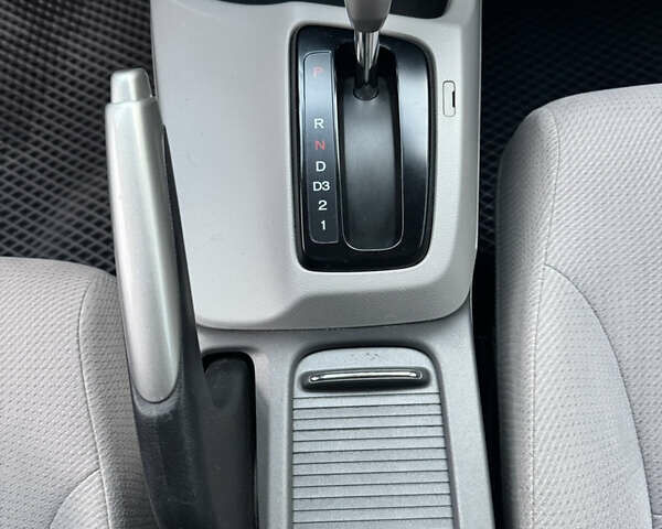 Хонда Цивик 2012 в Виннице на Automoto.ua Серый Хонда Цивик, объемом двигателя 1.8 л и пробегом 144 тыс. км за 12500 $, фото 31 на Automoto.ua