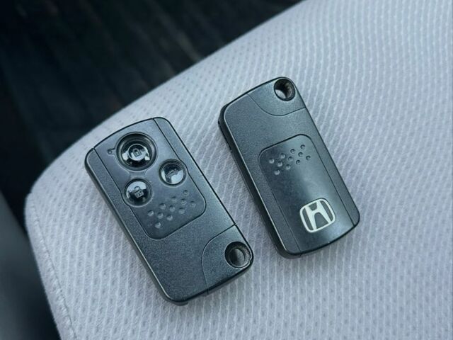 Серый Хонда Цивик, объемом двигателя 1.8 л и пробегом 225 тыс. км за 9200 $, фото 21 на Automoto.ua