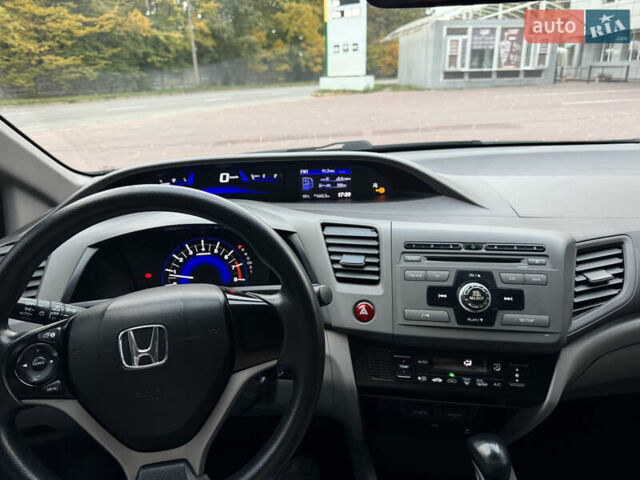 Хонда Цивик 2012 в Виннице на Automoto.ua Серый Хонда Цивик, объемом двигателя 1.8 л и пробегом 144 тыс. км за 12500 $, фото 28 на Automoto.ua