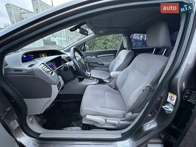 Серый Хонда Цивик, объемом двигателя 1.8 л и пробегом 226 тыс. км за 9500 $, фото 15 на Automoto.ua