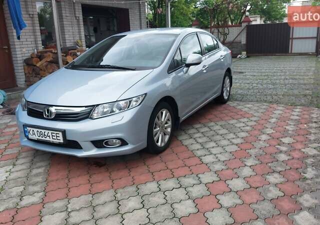 Серый Хонда Цивик, объемом двигателя 1.8 л и пробегом 296 тыс. км за 8300 $, фото 6 на Automoto.ua