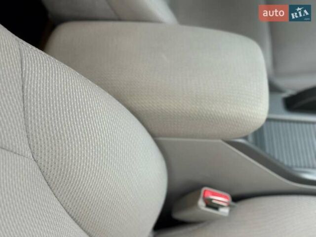 Серый Хонда Цивик, объемом двигателя 1.8 л и пробегом 165 тыс. км за 12500 $, фото 16 на Automoto.ua