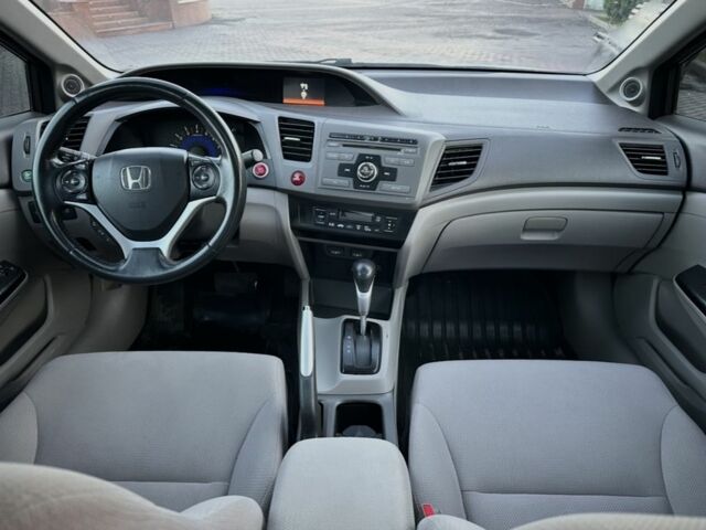 Серый Хонда Цивик, объемом двигателя 1.8 л и пробегом 225 тыс. км за 9200 $, фото 10 на Automoto.ua