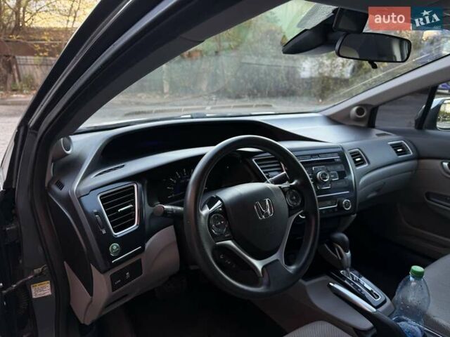 Серый Хонда Цивик, объемом двигателя 1.5 л и пробегом 118 тыс. км за 7500 $, фото 5 на Automoto.ua