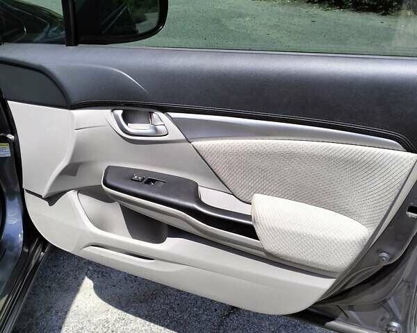 Серый Хонда Цивик, объемом двигателя 1.5 л и пробегом 170 тыс. км за 10200 $, фото 10 на Automoto.ua