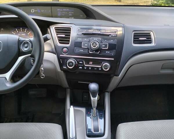 Серый Хонда Цивик, объемом двигателя 1.5 л и пробегом 170 тыс. км за 10200 $, фото 12 на Automoto.ua