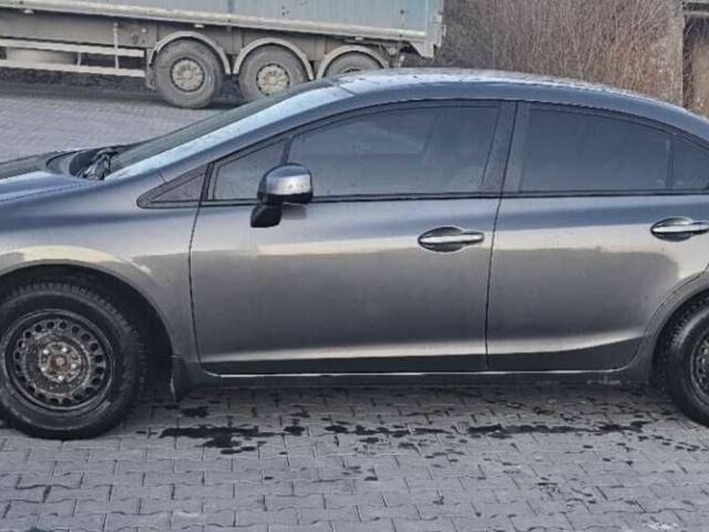 Серый Хонда Цивик, объемом двигателя 1.8 л и пробегом 225 тыс. км за 7500 $, фото 1 на Automoto.ua