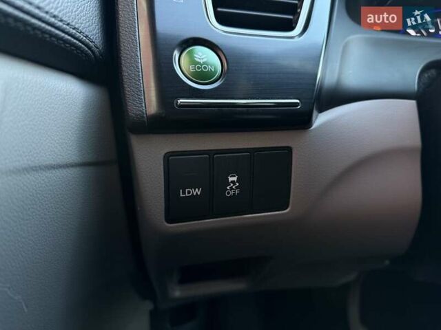 Серый Хонда Цивик, объемом двигателя 1.5 л и пробегом 118 тыс. км за 7500 $, фото 17 на Automoto.ua