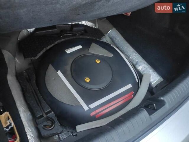 Серый Хонда Цивик, объемом двигателя 1.8 л и пробегом 225 тыс. км за 11000 $, фото 14 на Automoto.ua