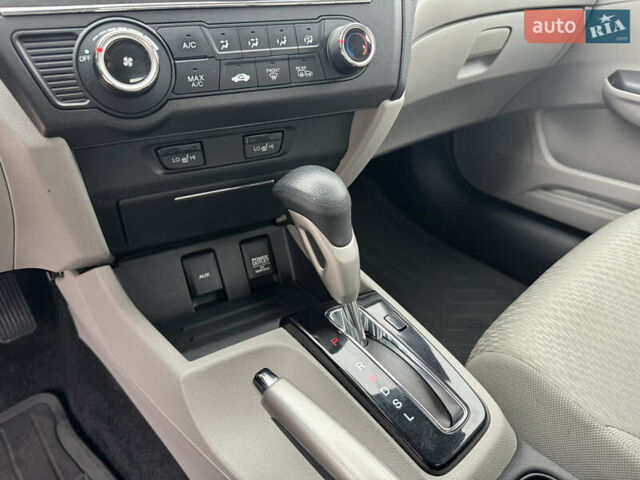 Сірий Хонда Сівік, об'ємом двигуна 1.8 л та пробігом 87 тис. км за 12400 $, фото 9 на Automoto.ua