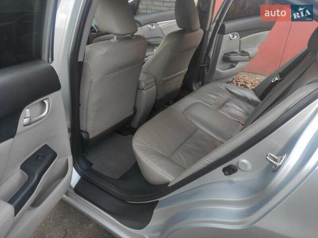 Серый Хонда Цивик, объемом двигателя 1.8 л и пробегом 225 тыс. км за 11000 $, фото 11 на Automoto.ua