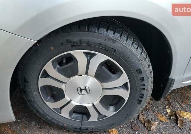 Серый Хонда Цивик, объемом двигателя 1.5 л и пробегом 210 тыс. км за 10900 $, фото 12 на Automoto.ua