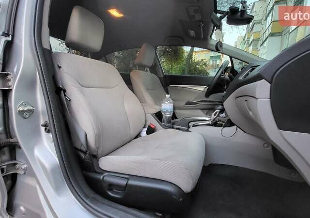 Серый Хонда Цивик, объемом двигателя 1.5 л и пробегом 210 тыс. км за 10900 $, фото 16 на Automoto.ua