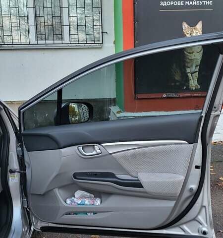 Серый Хонда Цивик, объемом двигателя 1.5 л и пробегом 210 тыс. км за 10900 $, фото 17 на Automoto.ua