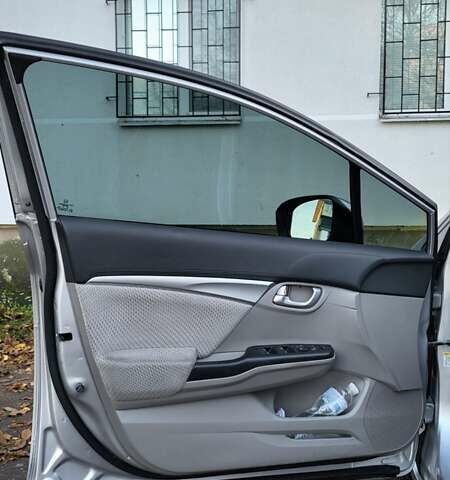 Серый Хонда Цивик, объемом двигателя 1.5 л и пробегом 210 тыс. км за 10900 $, фото 22 на Automoto.ua