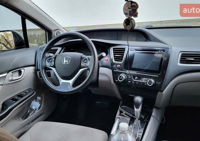 Серый Хонда Цивик, объемом двигателя 1.5 л и пробегом 210 тыс. км за 10900 $, фото 27 на Automoto.ua