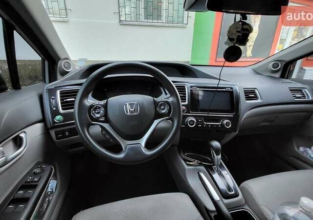 Серый Хонда Цивик, объемом двигателя 1.5 л и пробегом 210 тыс. км за 10900 $, фото 29 на Automoto.ua