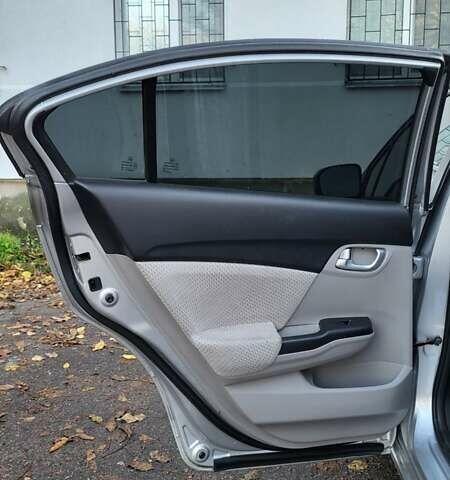 Серый Хонда Цивик, объемом двигателя 1.5 л и пробегом 210 тыс. км за 10900 $, фото 19 на Automoto.ua