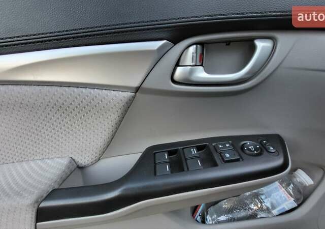 Серый Хонда Цивик, объемом двигателя 1.5 л и пробегом 210 тыс. км за 10900 $, фото 23 на Automoto.ua