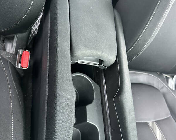 Серый Хонда Цивик, объемом двигателя 2 л и пробегом 105 тыс. км за 13200 $, фото 110 на Automoto.ua