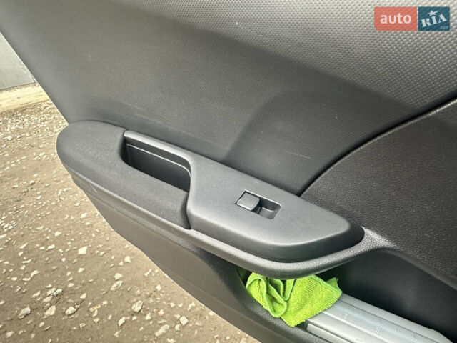 Серый Хонда Цивик, объемом двигателя 2 л и пробегом 105 тыс. км за 13200 $, фото 100 на Automoto.ua